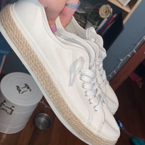 White sneakers - Picture 1 of 2